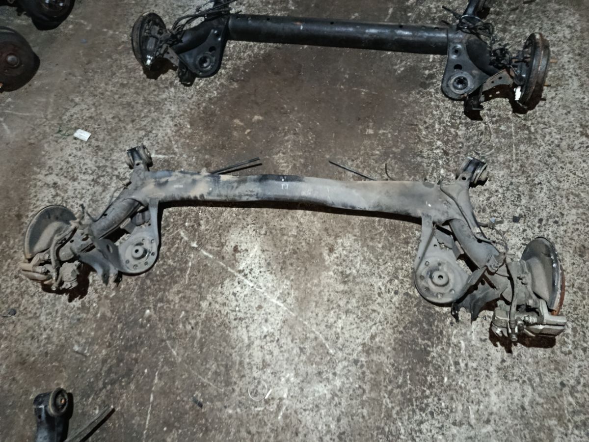 Балка подвески на Honda Fit GE8 L15A Фото 3