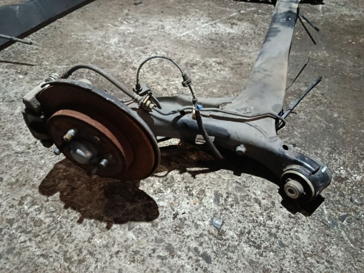 Балка подвески на Honda Fit GE8 L15A Фото 5