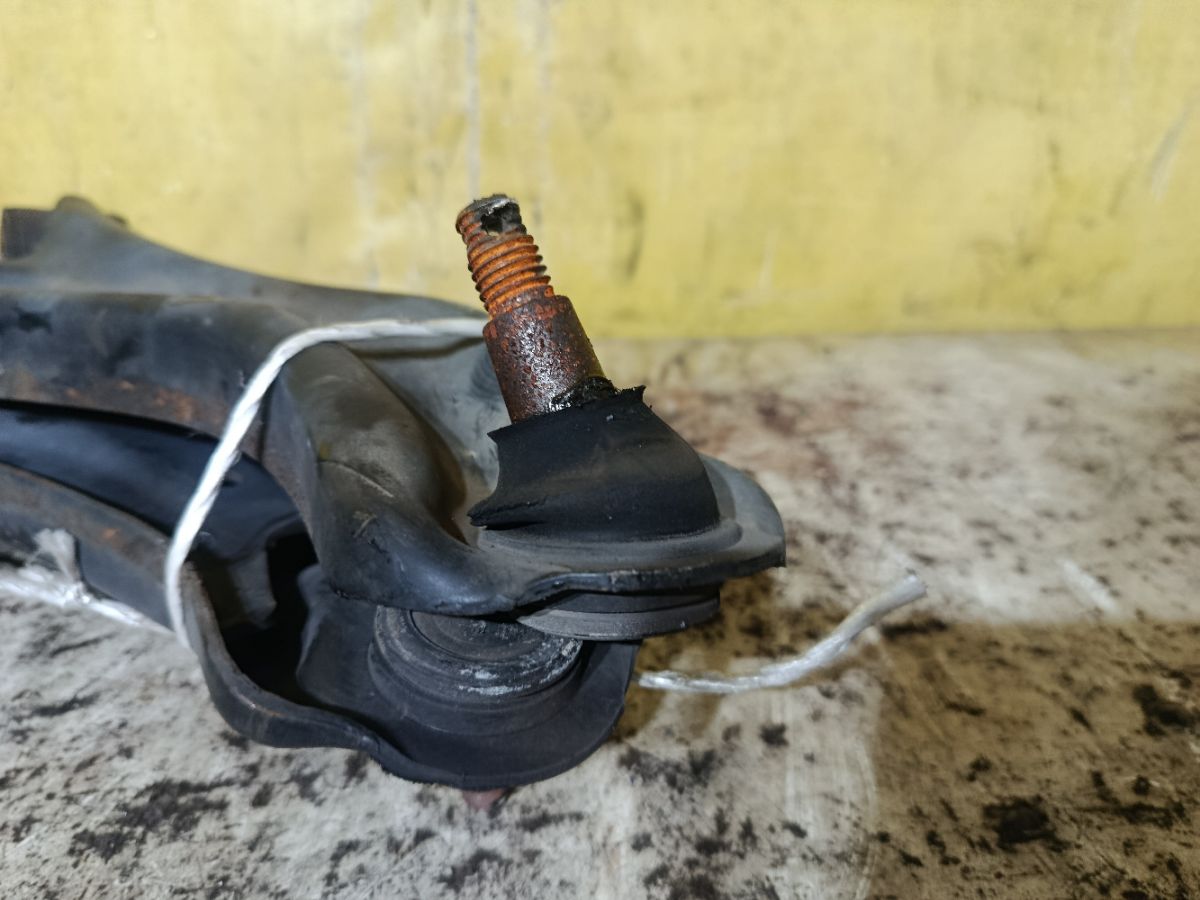 Рычаг на Honda Freed GB3 L15A Фото 6