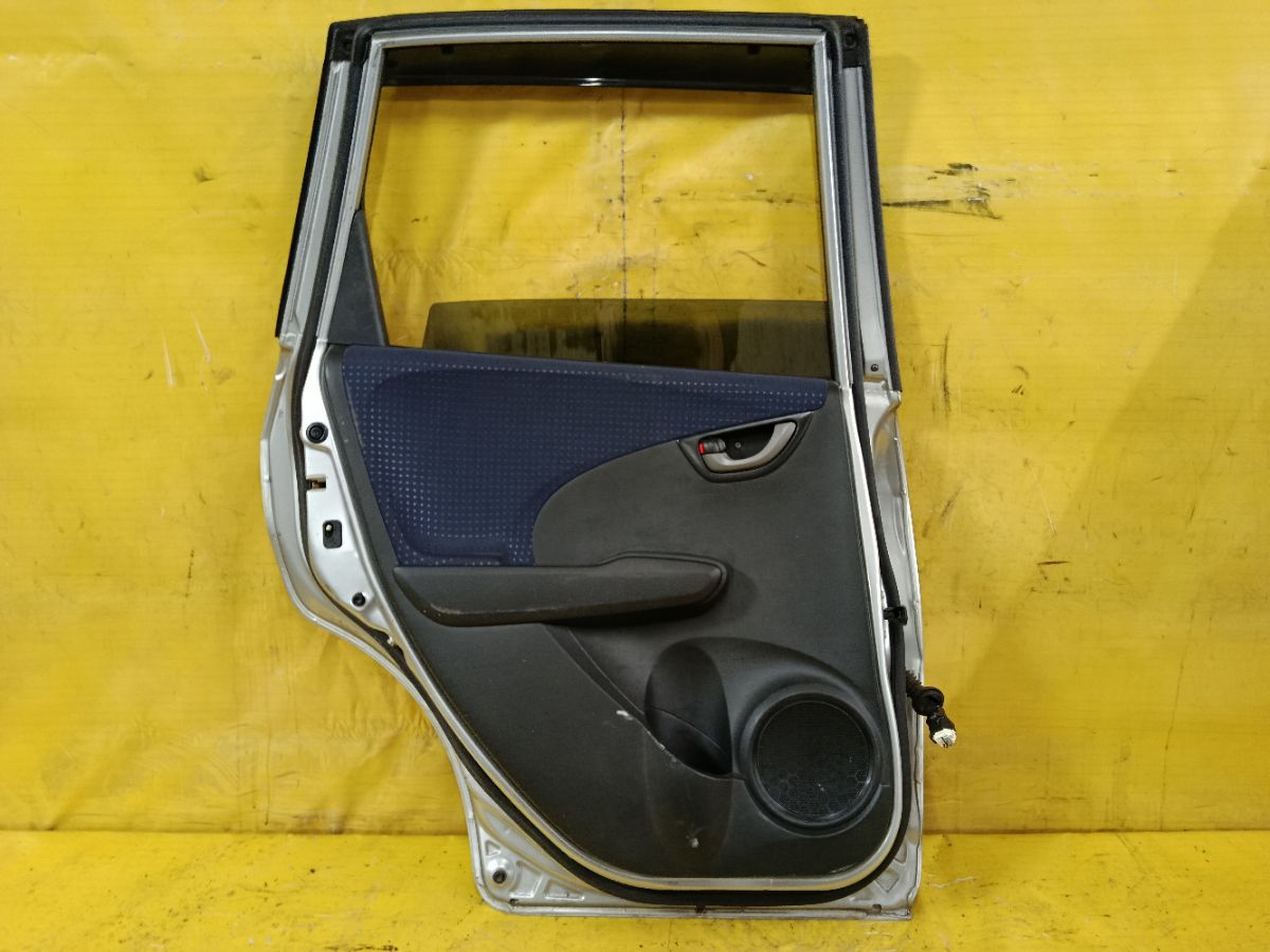 Дверь боковая на Honda Fit GE6 Фото 6