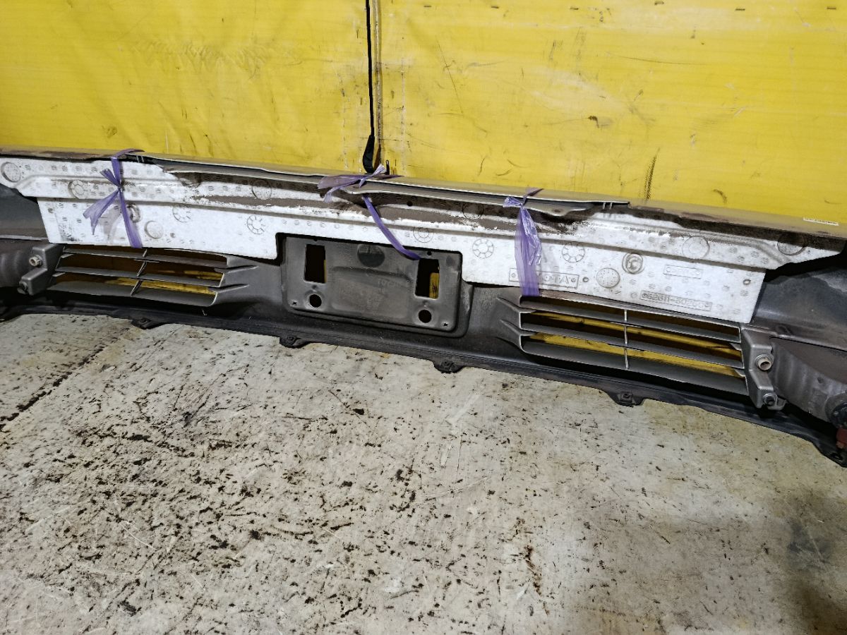 Бампер 52119-30460 на Toyota Crown JZS171 Фото 15