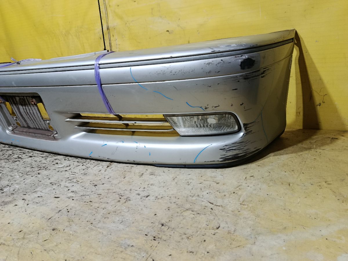 Бампер 52119-30460 на Toyota Crown JZS171 Фото 4