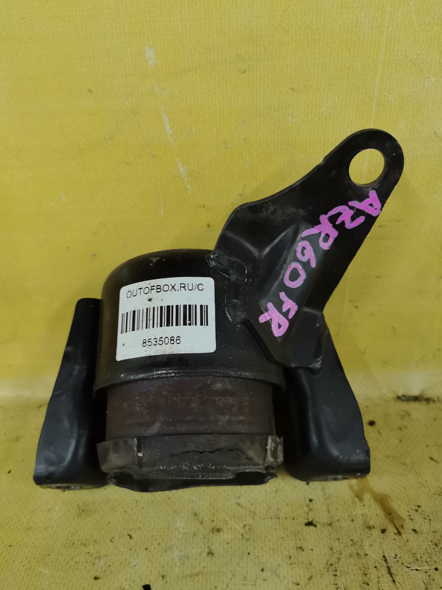 Подушка двигателя на Toyota Noah AZR60G 1AZ-FSE Фото 2