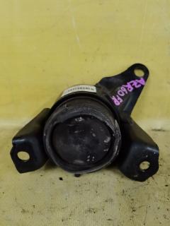 Подушка двигателя на Toyota Noah AZR60G 1AZ-FSE Фото 3