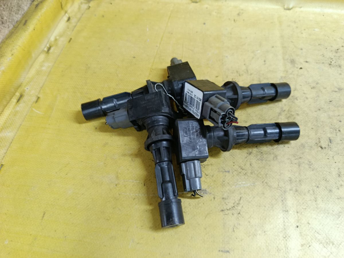 Катушка зажигания 6M8G-12A366, 099700-1062, IC-DL039, L3G2-18-100A, L3G2-18-100A-9U, L3G2-18-100B, LC-016-6351 на Mazda Atenza GYEW LF Фото 1