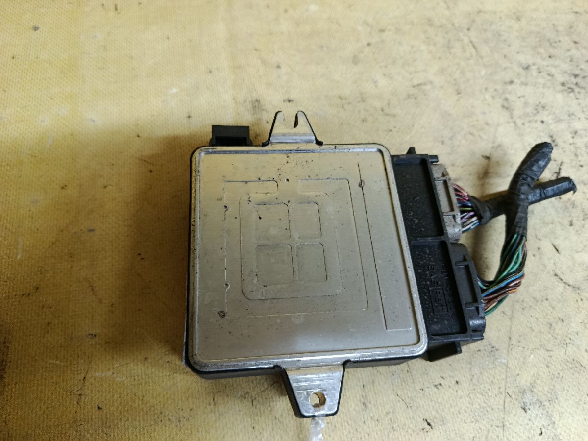 Блок EFI 33920-76J30 на Suzuki Jimny JB23W K6A Фото 3