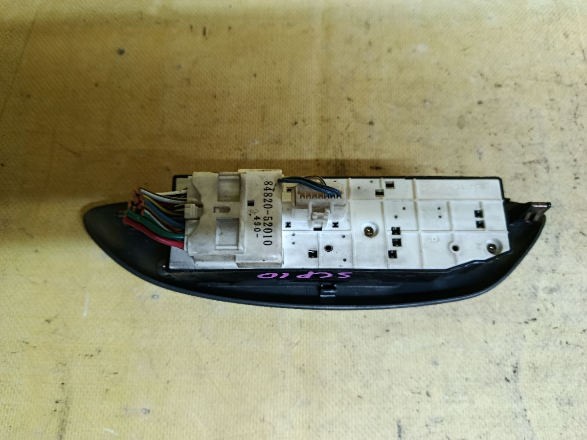 Блок упр-я стеклоподъемниками 84820-52010 на Toyota Vitz SCP10 Фото 2
