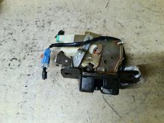 Замок двери на Honda Fit GD1 Фото 2