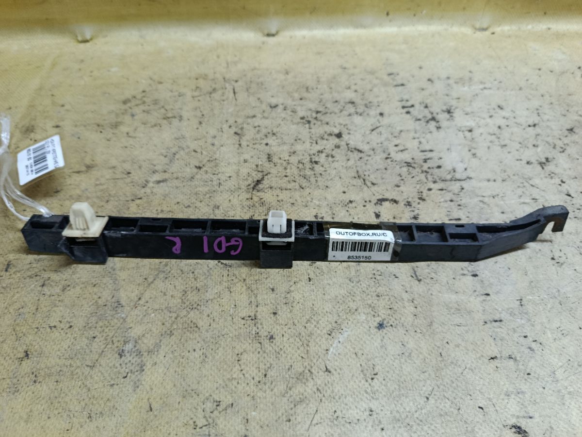 Крепление бампера 71598-SAA-003, 71598-SAA-013 на Honda Fit GD1 Фото 2