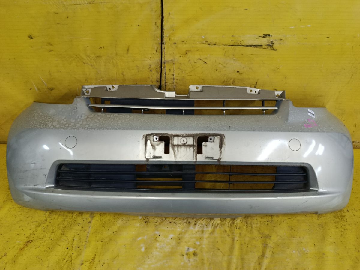 Бампер 52119-B1010 на Toyota Passo KGC10 Фото 1
