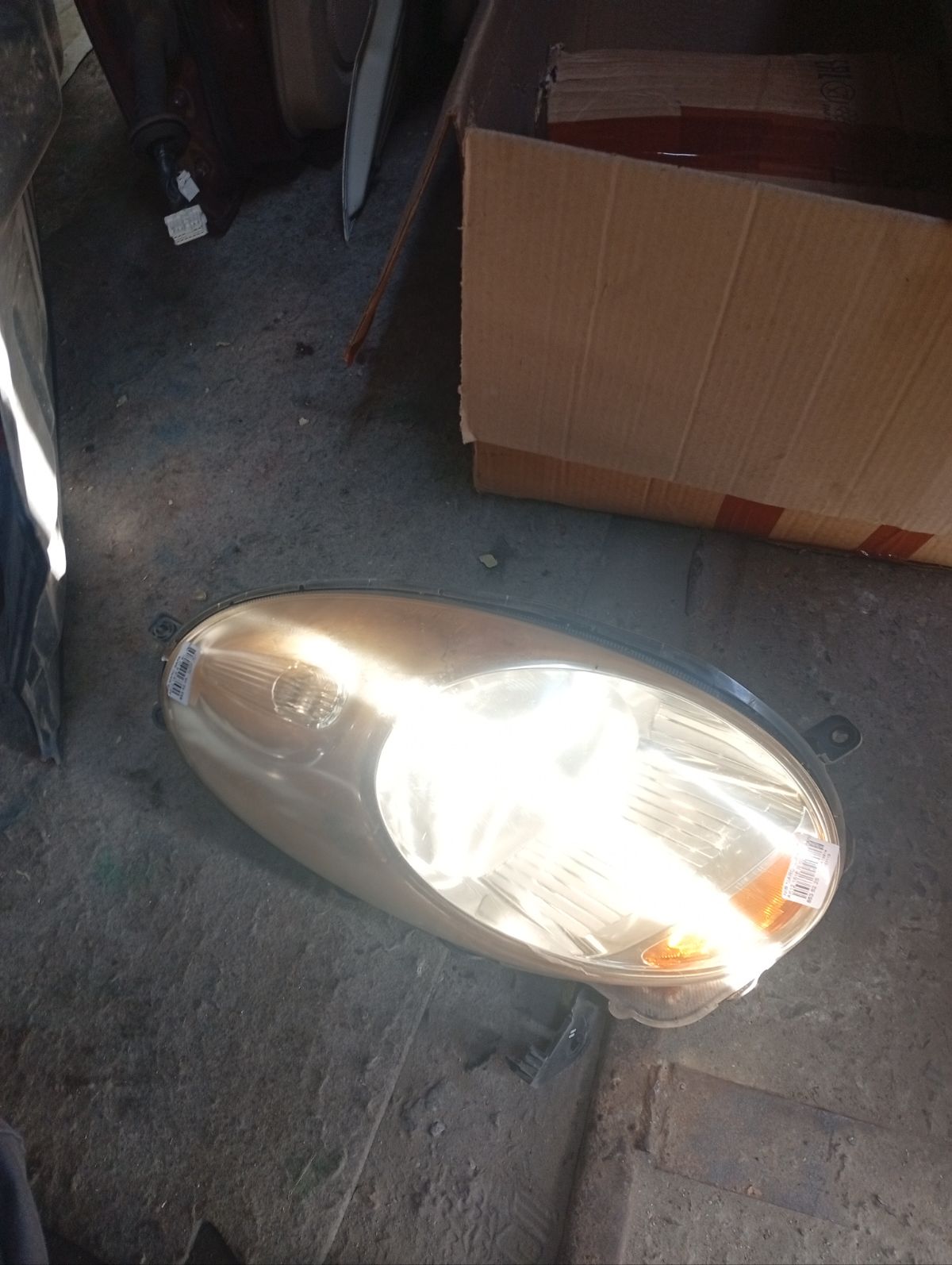 Фара 1816 1816, на Nissan March AK12 Фото 5
