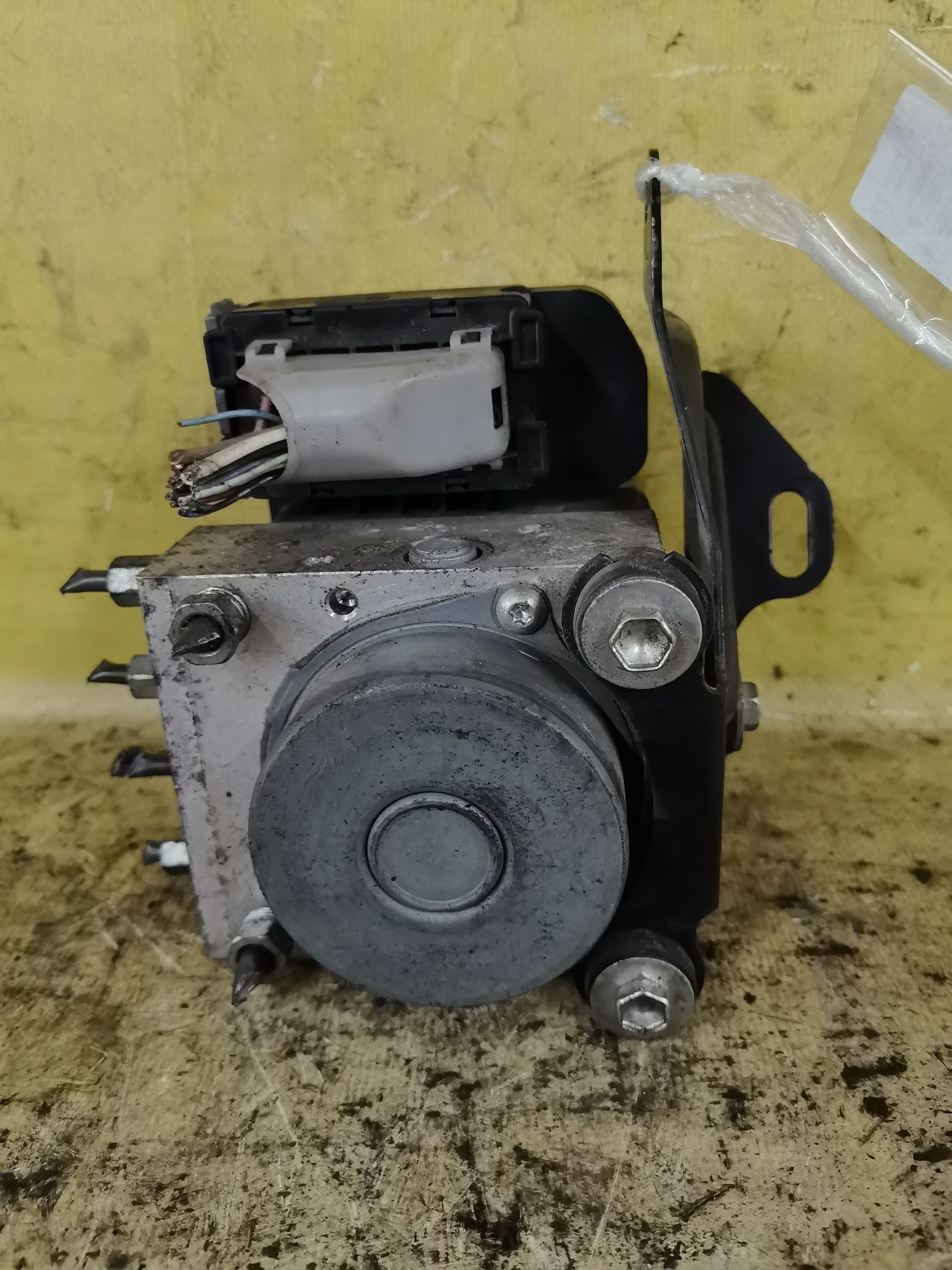Блок ABS 44510-B2760, 89540-B2620, 116040-3600 на Daihatsu Move LA100S KF-VE Фото 5