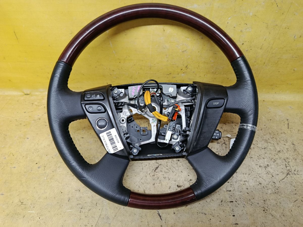 Руль на Toyota Crown GRS200 Фото 8