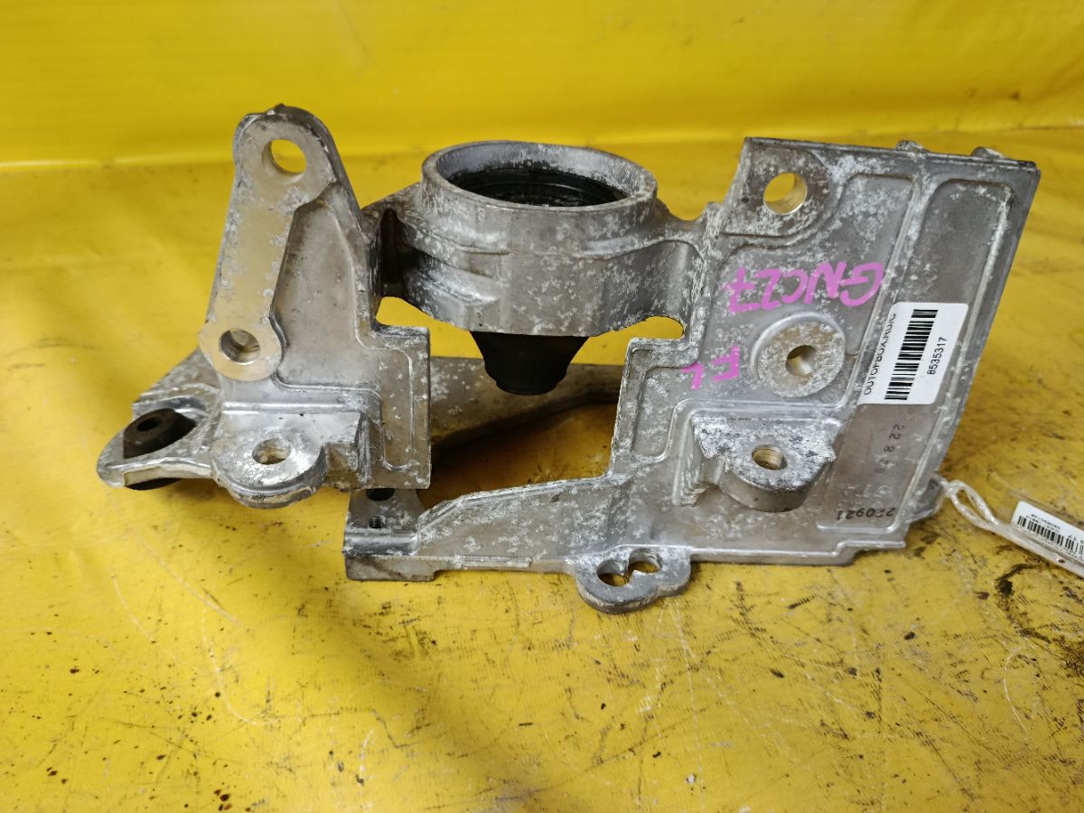 Подушка двигателя 11220-5TA0A на Nissan Serena GNC27 MR20DD Фото 3