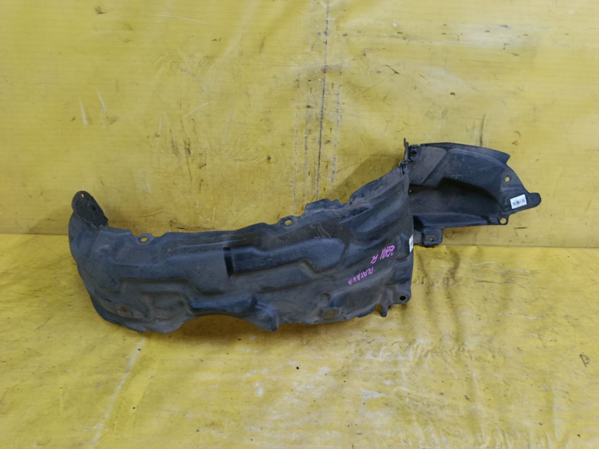 Подкрылок 53876-44100 на Toyota Isis ANM10G 1AZ-FSE Фото 4