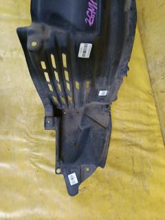 Подкрылок 53876-44100 на Toyota Isis ANM10G 1AZ-FSE Фото 2