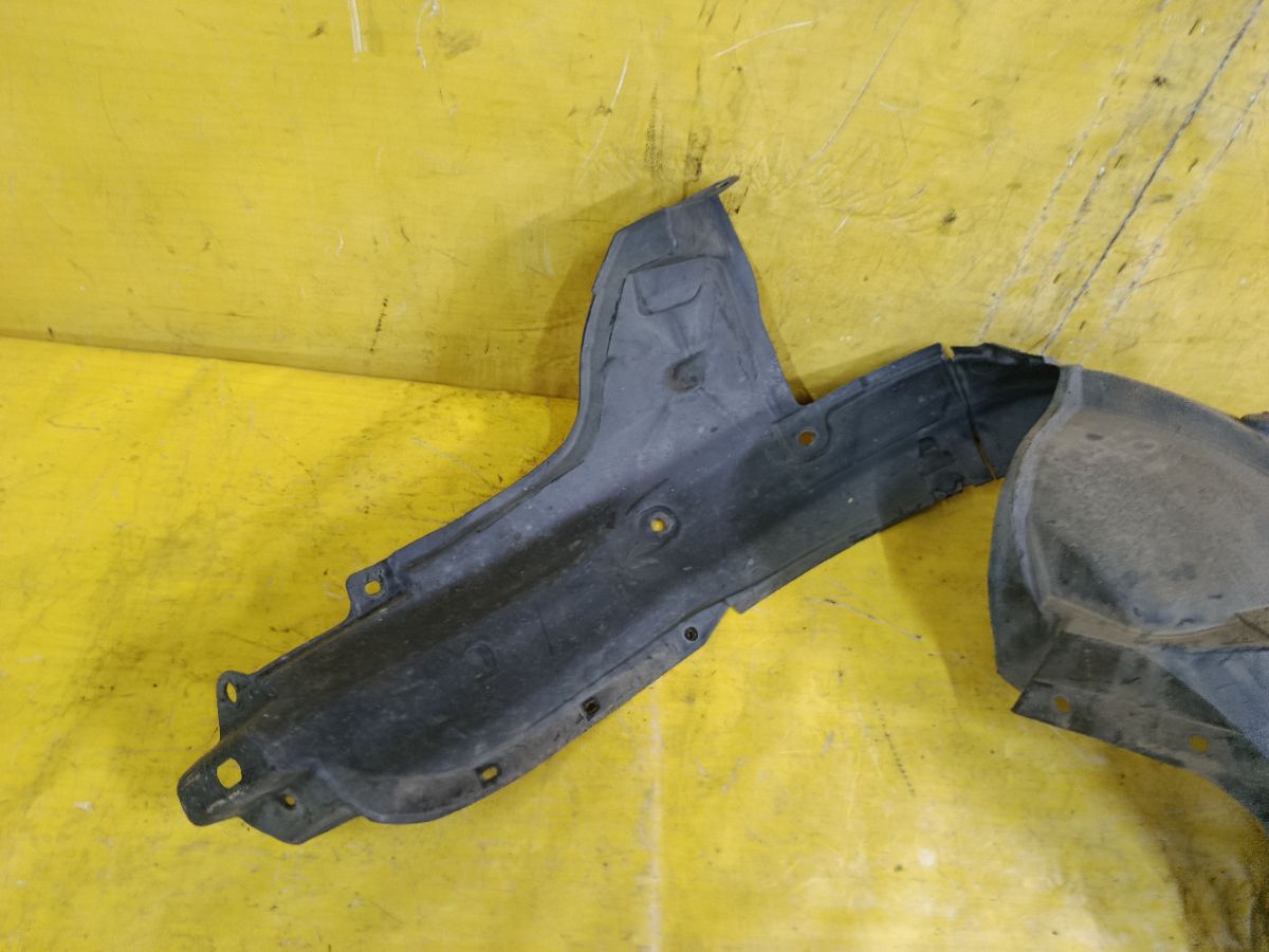 Подкрылок 63841-3JY0A на Nissan Serena HFC26 MR20DD Фото 4