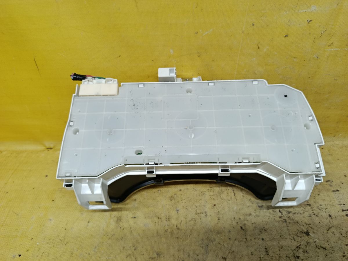 Спидометр 83800-44E30-C на Toyota Isis ZGM11G 3ZR-FAE Фото 3