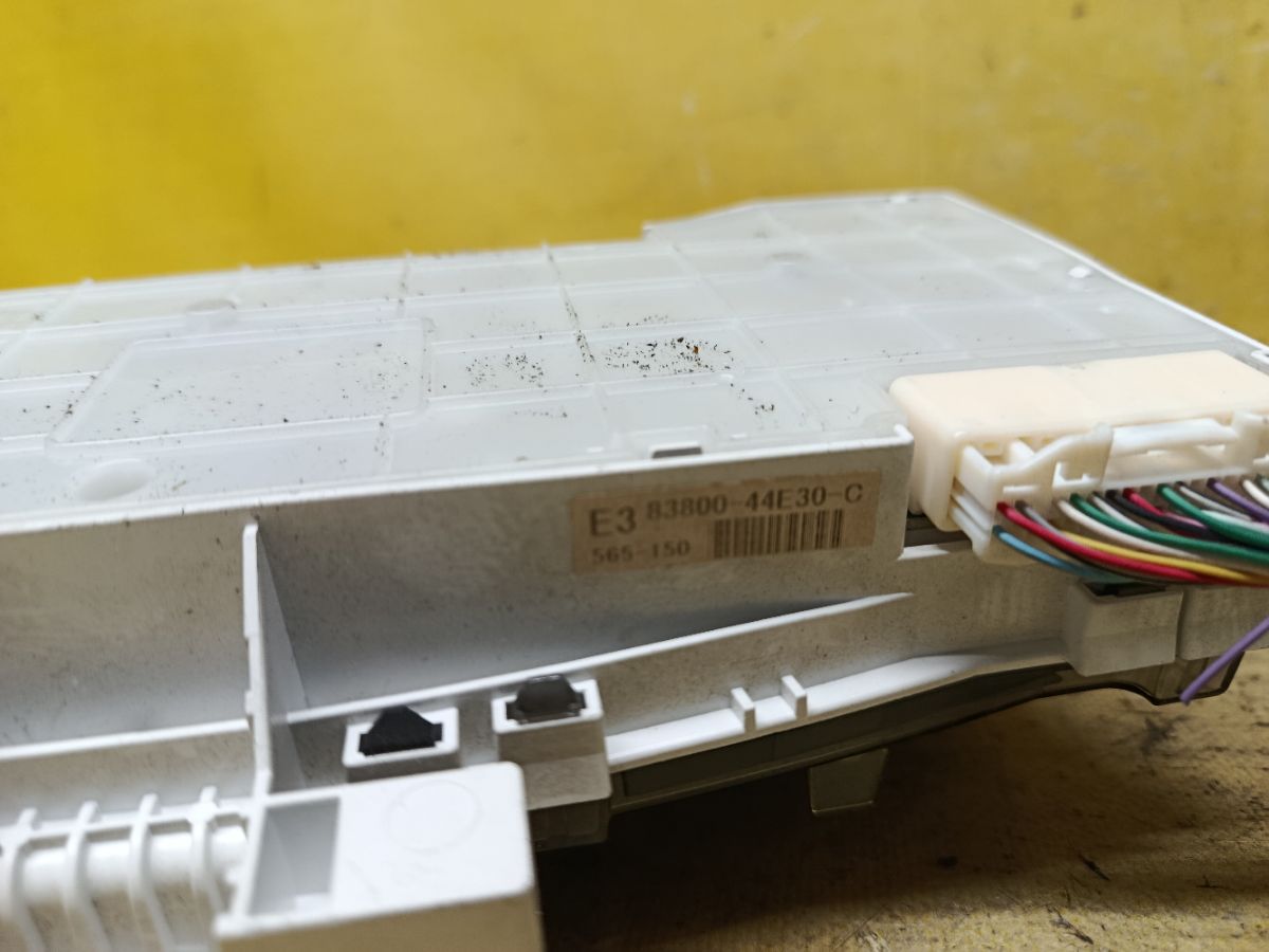 Спидометр 83800-44E30-C на Toyota Isis ZGM11G 3ZR-FAE Фото 4