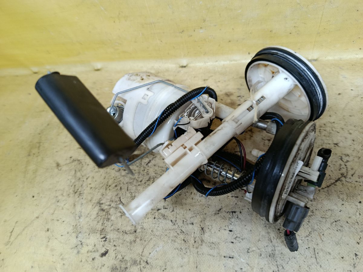 Бензонасос 17040-3ZB0A на Nissan X-Trail T31 MR20DE Фото 1