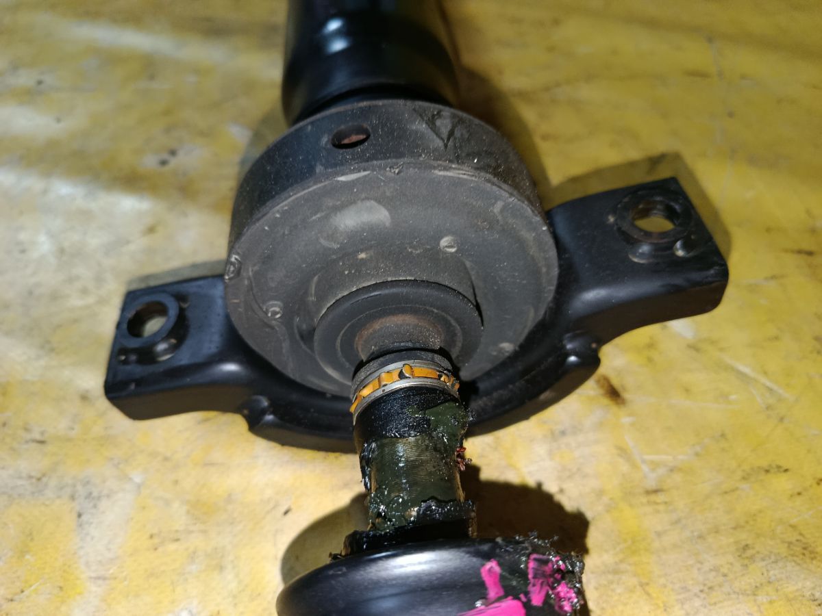 Кардан на Nissan Serena GNC27 MR20DD Фото 5