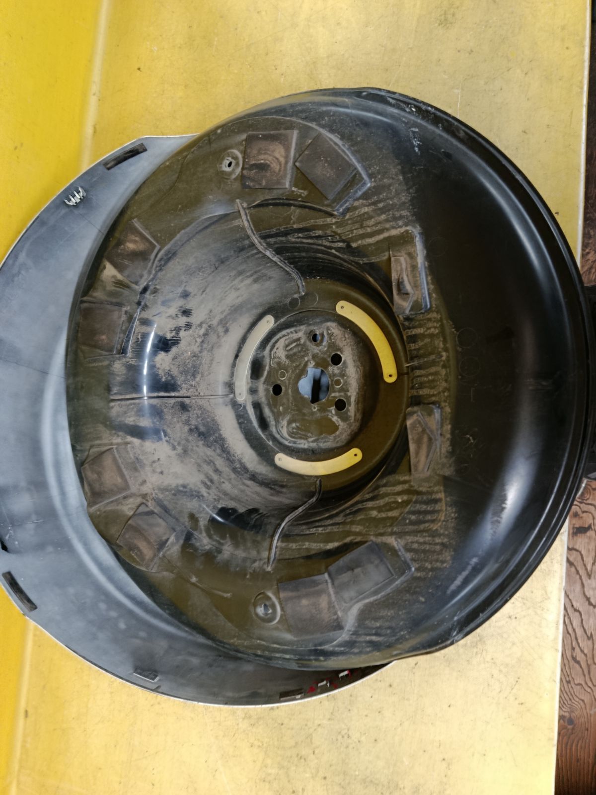 Колпак запасного колеса 64771-42U11, 64773-42T41 на Toyota Rav4 ACA31W Фото 6