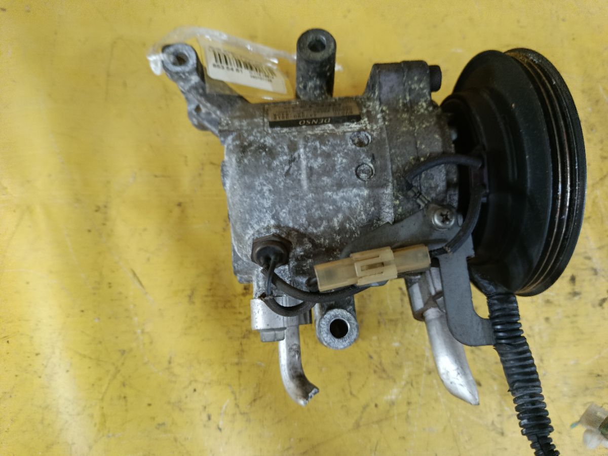 Компрессор кондиционера на Subaru Stella LA100F AT2 Фото 2