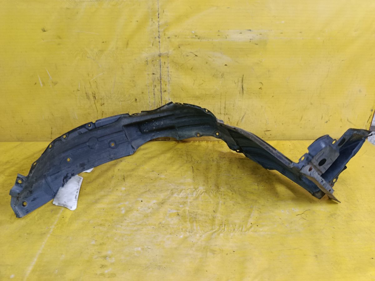 Подкрылок 53845-58040 на Toyota Alphard ANH20W 2AZ-FE Фото 1