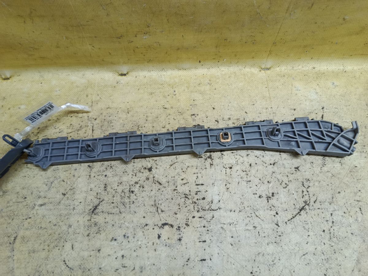 Крепление бампера 52156-58020, 52156-58010 на Toyota Vellfire ANH20W Фото 4