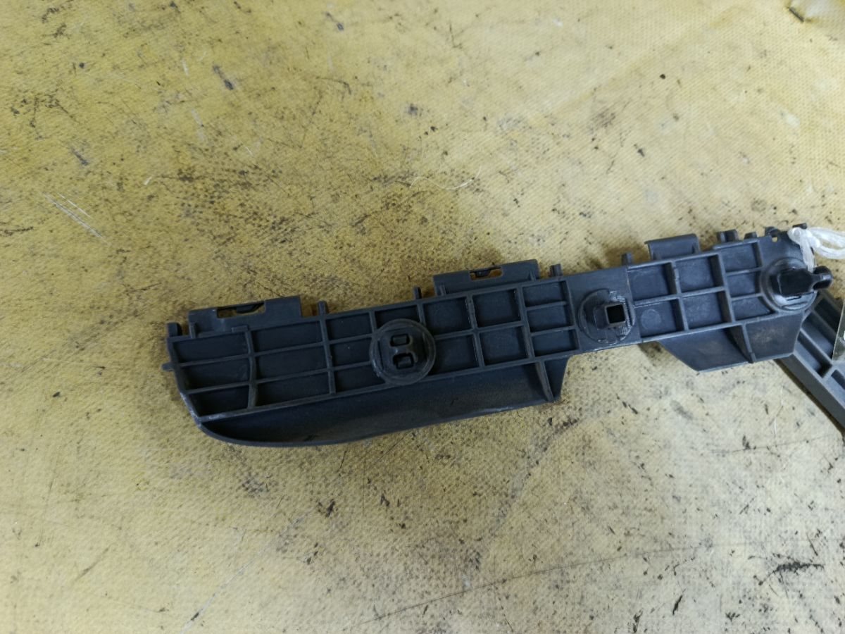 Крепление бампера 52156-58020, 52156-58010 на Toyota Vellfire ANH20W Фото 5