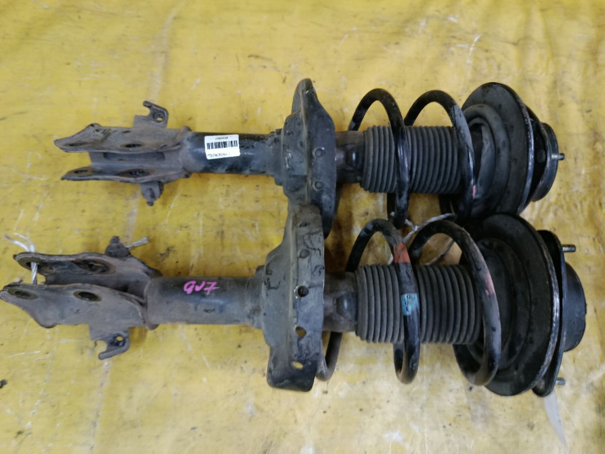 Стойка амортизатора на Subaru Impreza GJ7 FB20 Фото 1