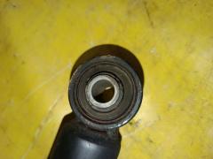 Стойка амортизатора 48510-30822 на Toyota Crown GRS200 4GR-FSE Фото 2