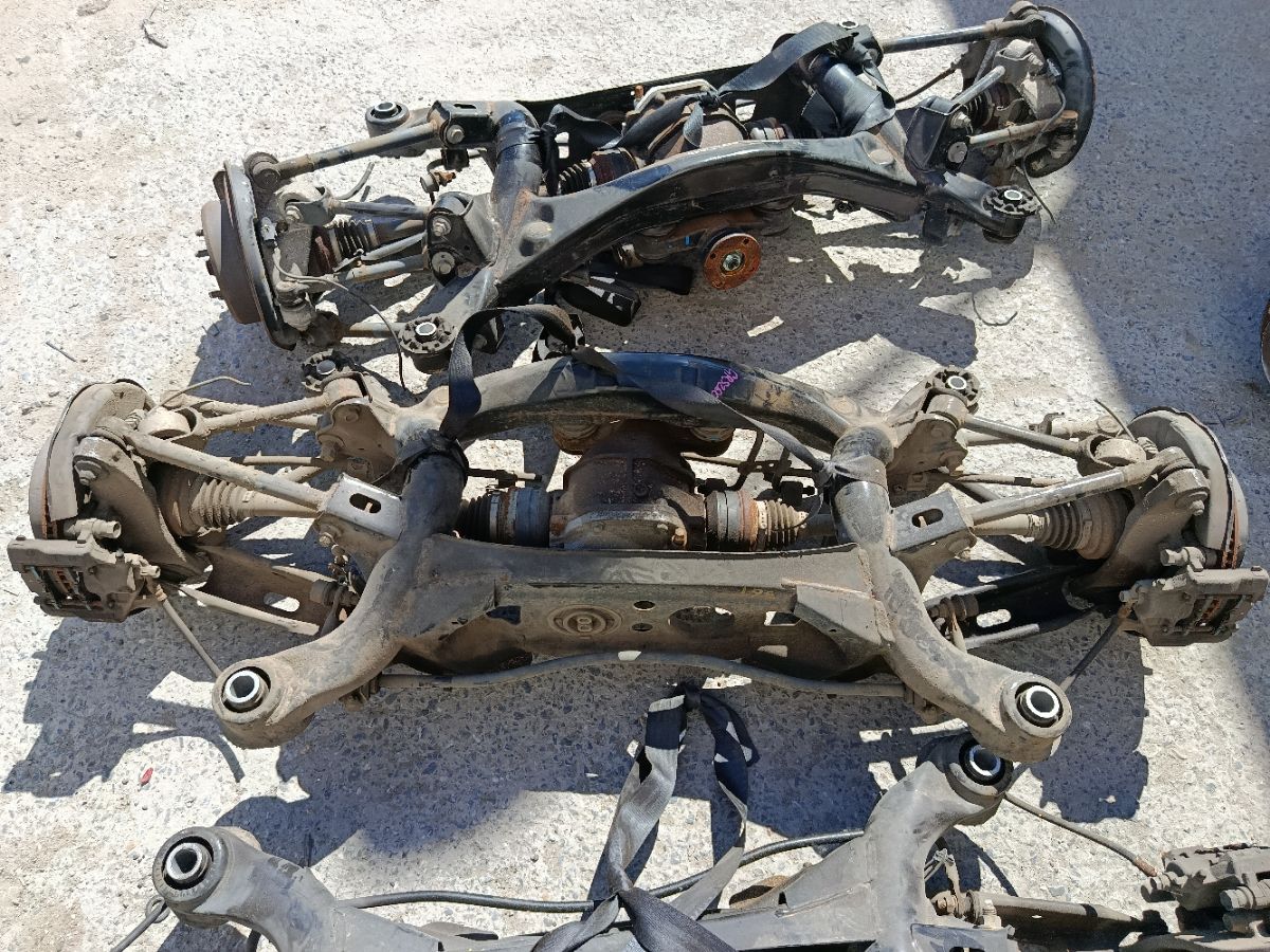 Балка подвески на Toyota Crown GRS200 4GR-FSE Фото 2