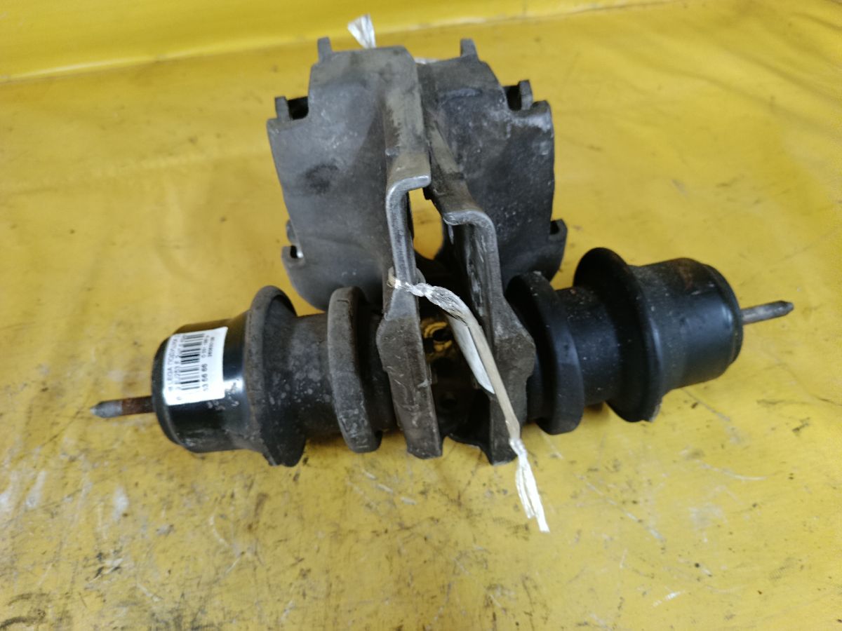 Подушка двигателя на Subaru Legacy BM9 EJ253 Фото 1