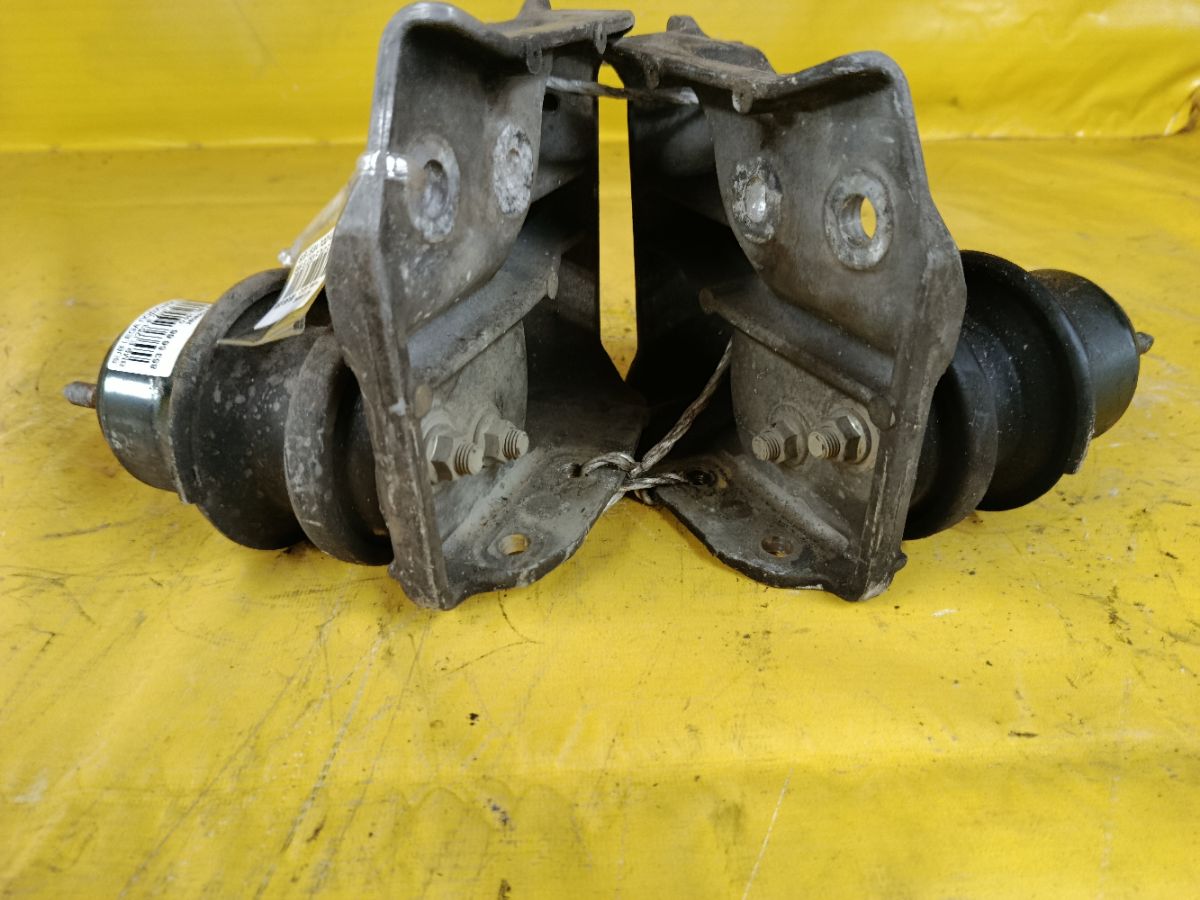 Подушка двигателя на Subaru Legacy BM9 EJ253 Фото 3