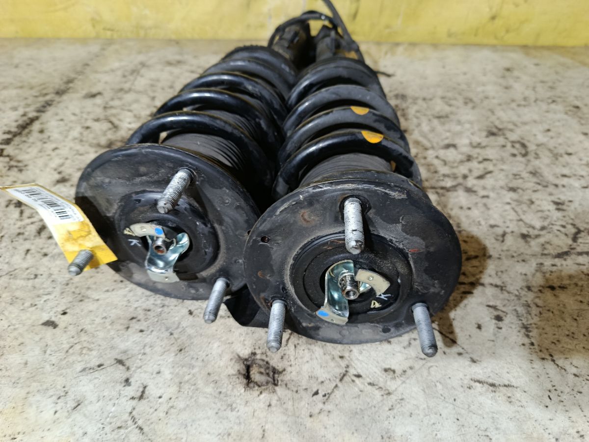 Стойка амортизатора 48510-30D10, 48520-30710 на Toyota Crown GRS214 2GR-FSE Фото 4