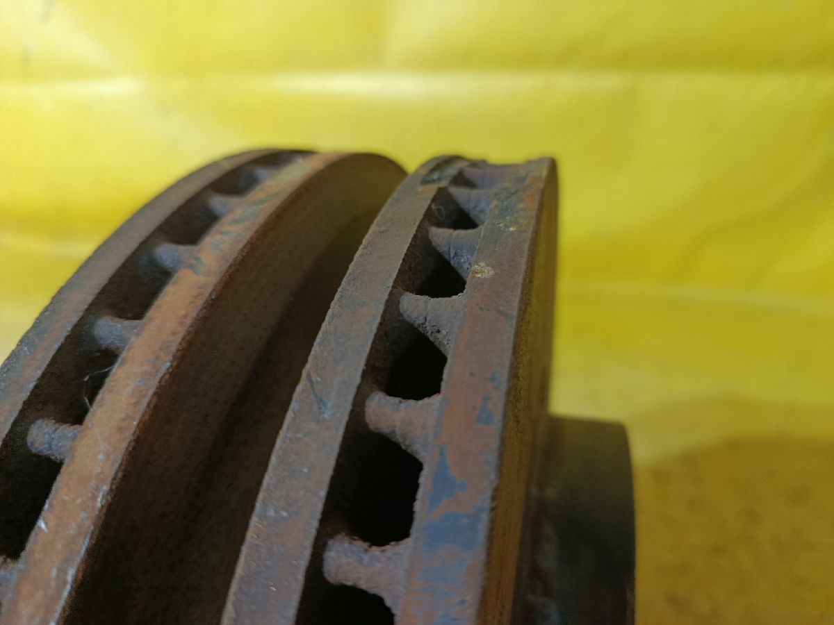 Тормозной диск на Subaru Legacy BM9 EJ255 Фото 2
