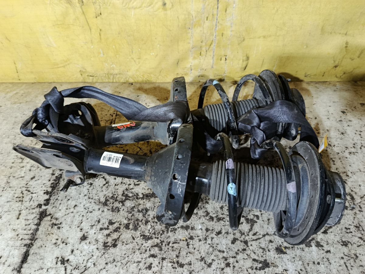 Стойка амортизатора на Subaru Legacy BM9 EJ253 Фото 1