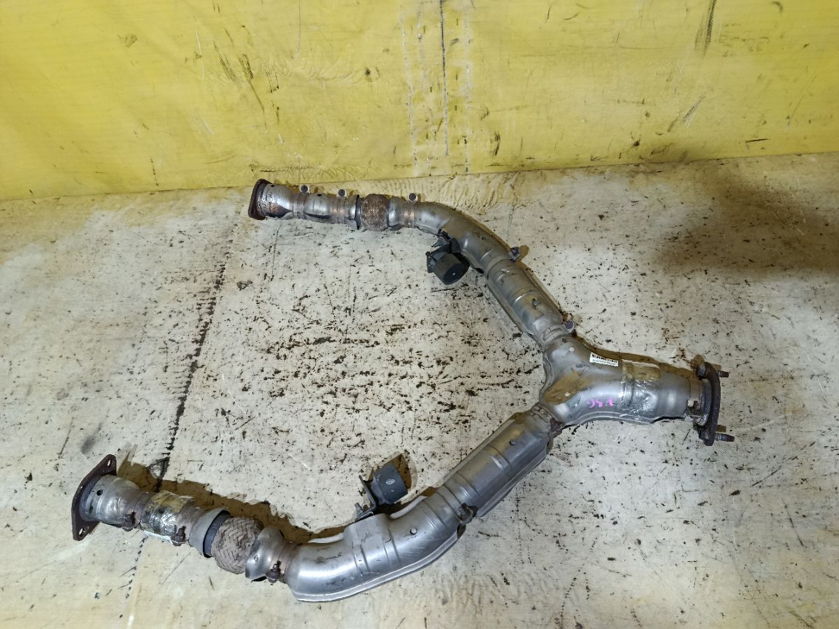 Глушитель на Nissan Skyline PV36 VQ35HR Фото 4