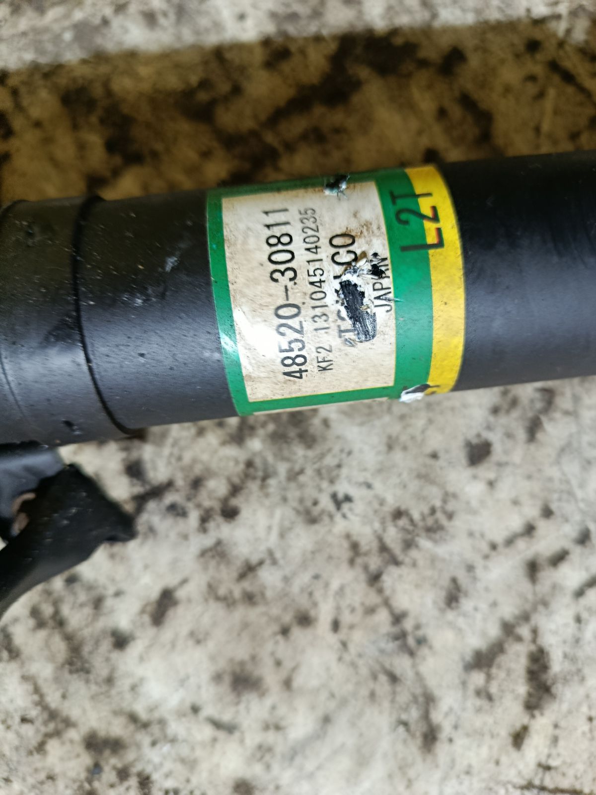 Стойка амортизатора 48520-30811 на Toyota Crown GRS210 2GR-FSE Фото 2