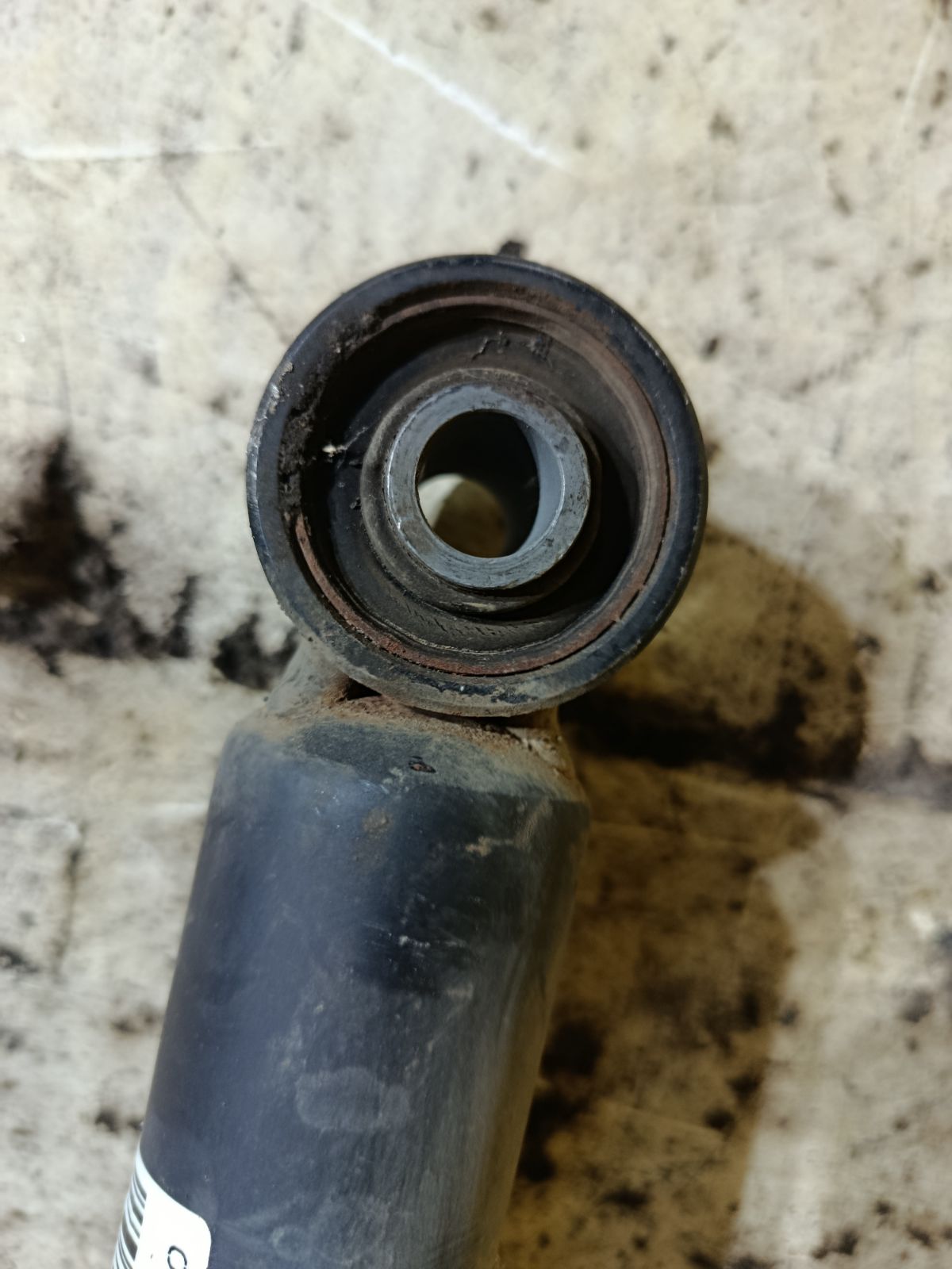 Стойка амортизатора на Toyota Crown GRS210 2GR-FSE Фото 2