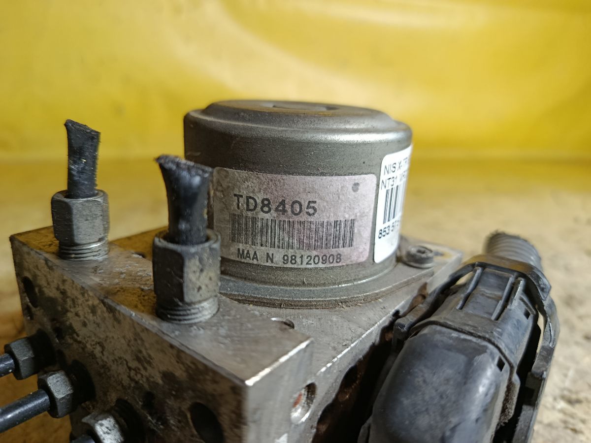 Блок ABS 47660-JG08A на Nissan X-Trail NT31 MR20DE Фото 4