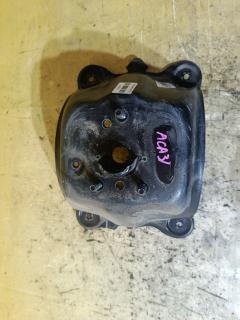 Крепление запасного колеса на Toyota Rav4 ACA31W