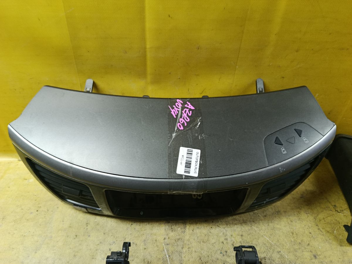 Консоль магнитофона 55412-28280, 55041-28030, 55042-28030 на Toyota Noah AZR60G Фото 8