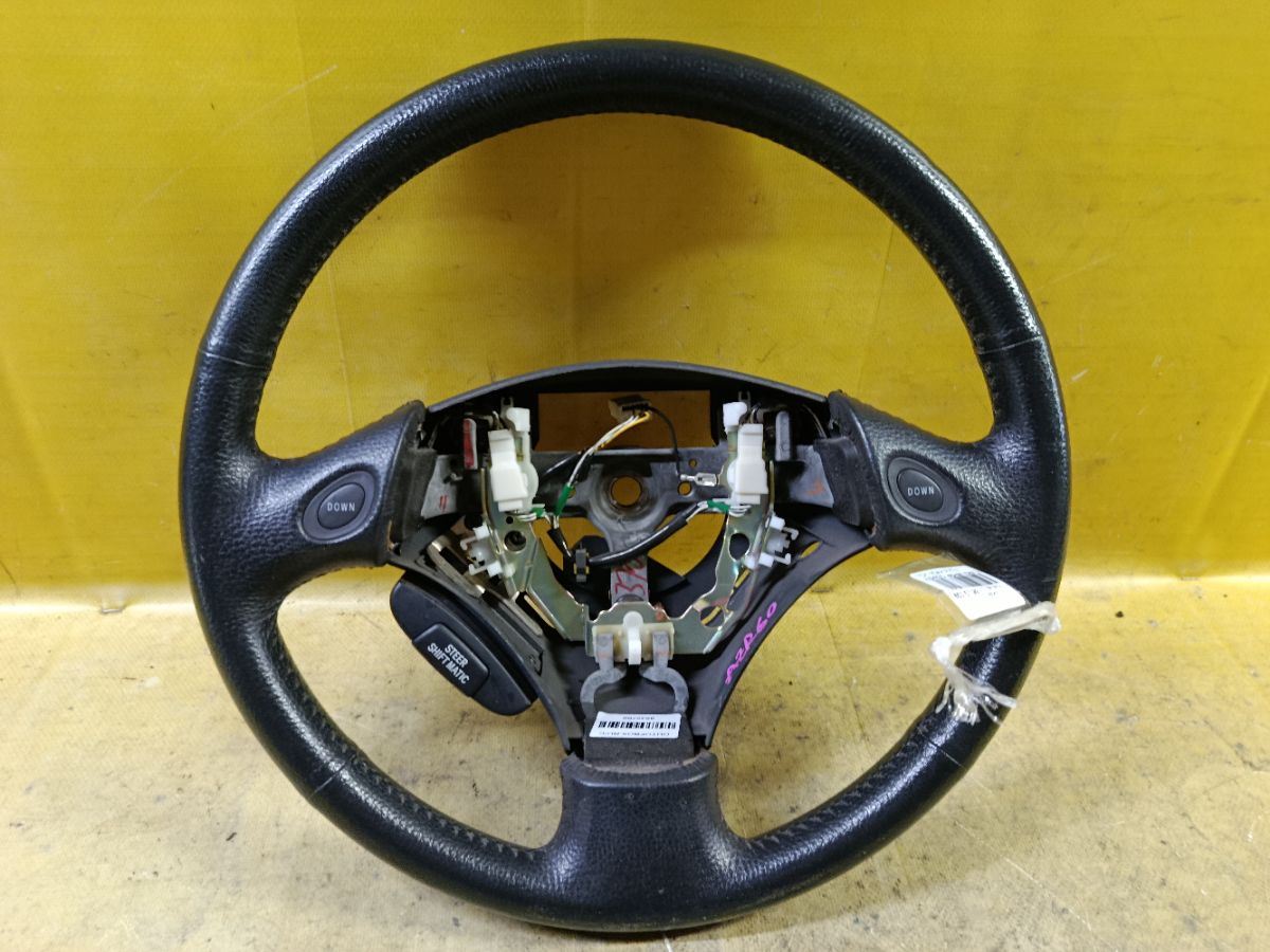Руль на Toyota Noah AZR60G Фото 2