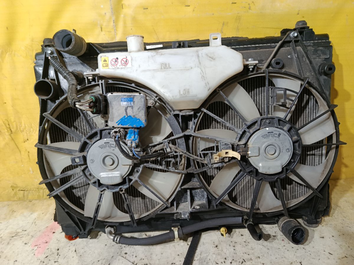 Радиатор ДВС на Toyota Crown GRS214 2GR-FSE Фото 3