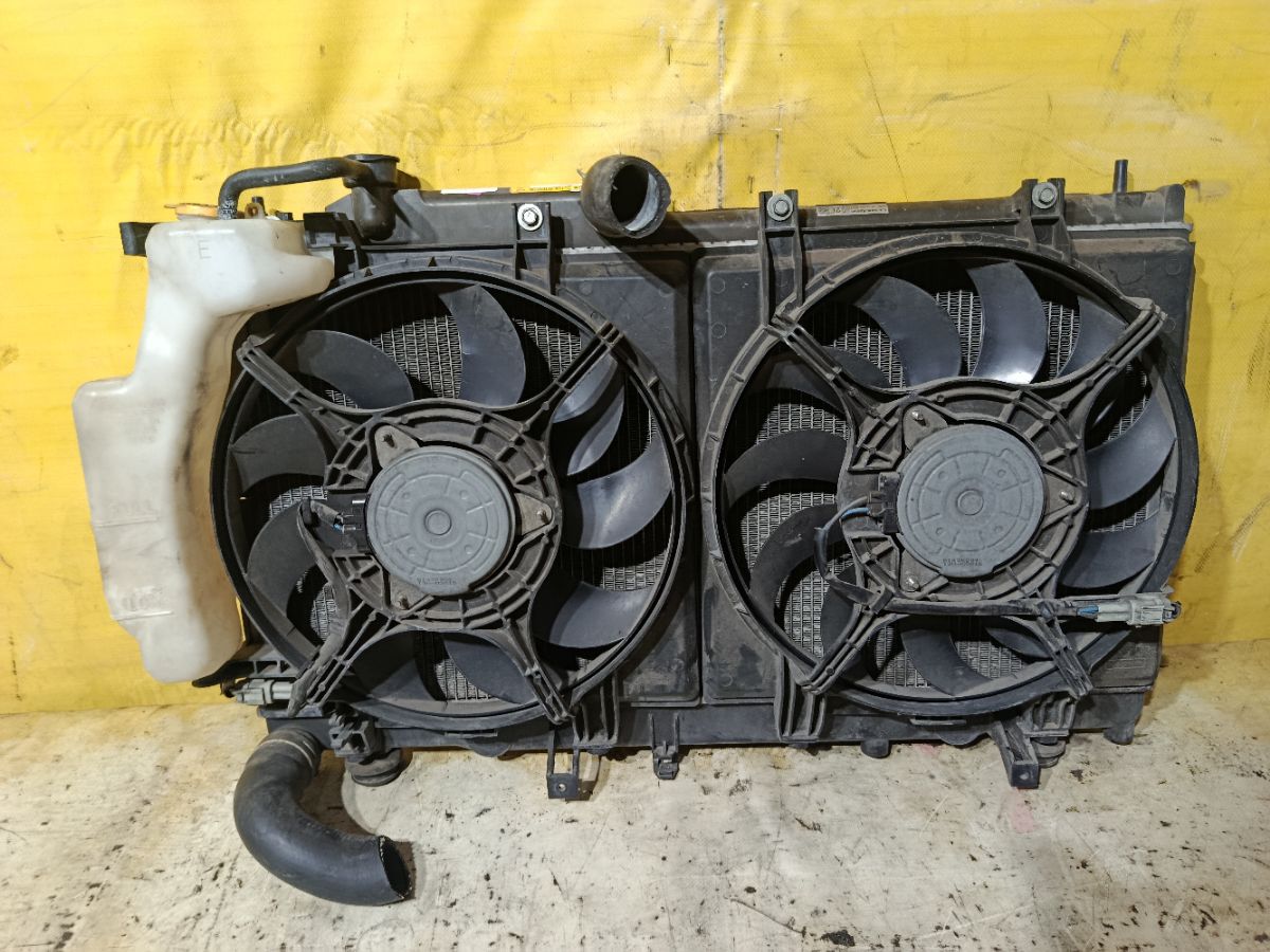 Радиатор ДВС на Subaru Legacy BM9 EJ253 Фото 5