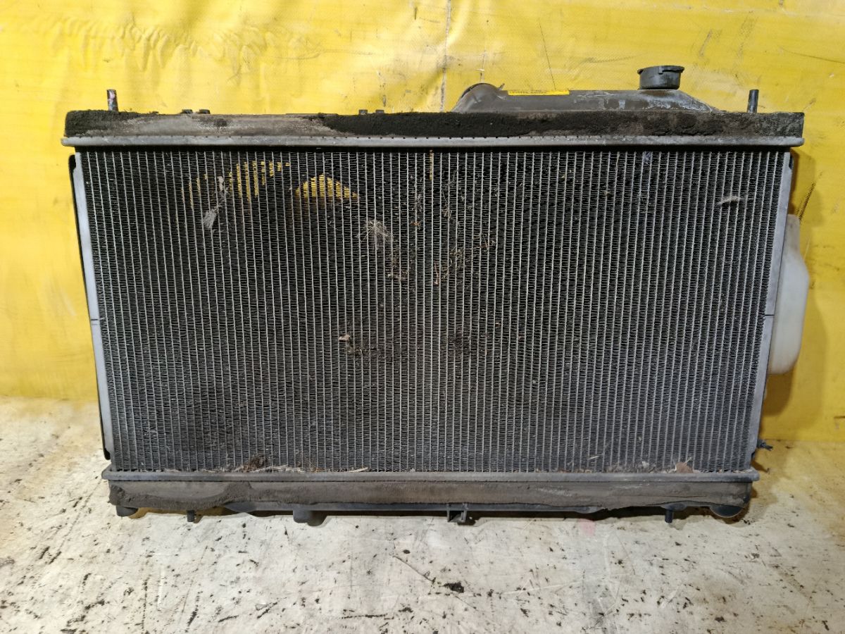 Радиатор ДВС на Subaru Legacy BM9 EJ253 Фото 1