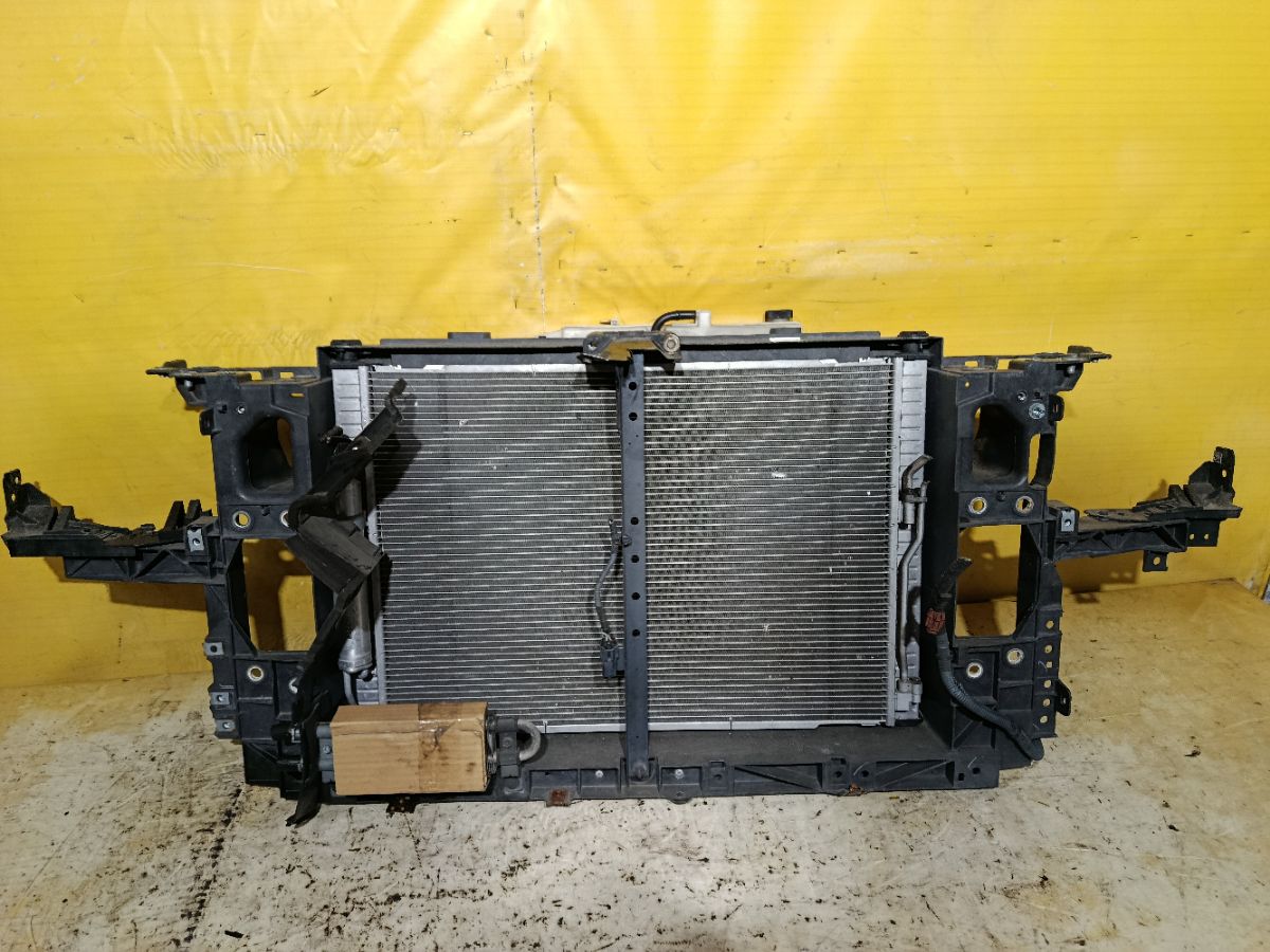 Телевизор на Nissan Skyline PV36 VQ35HR Фото 1