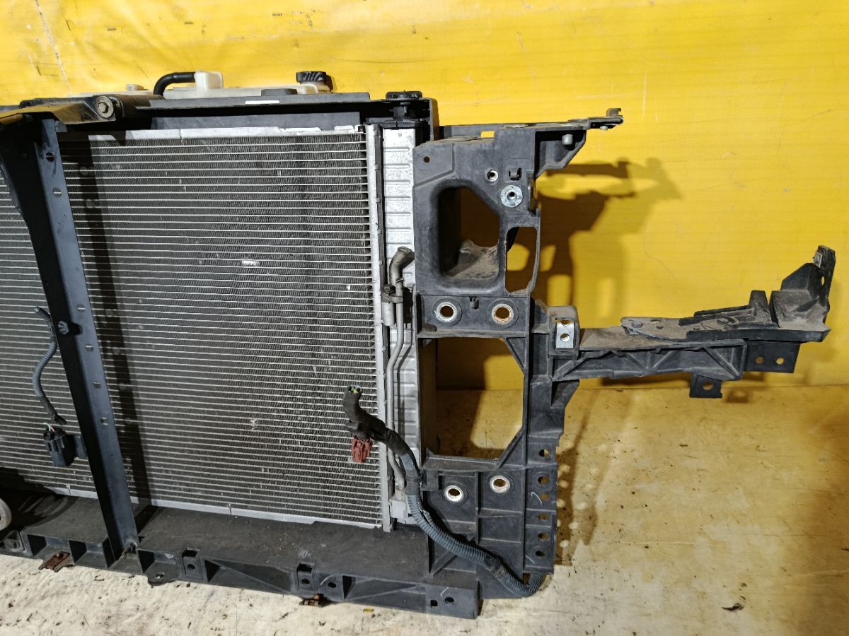 Телевизор на Nissan Skyline PV36 VQ35HR Фото 3